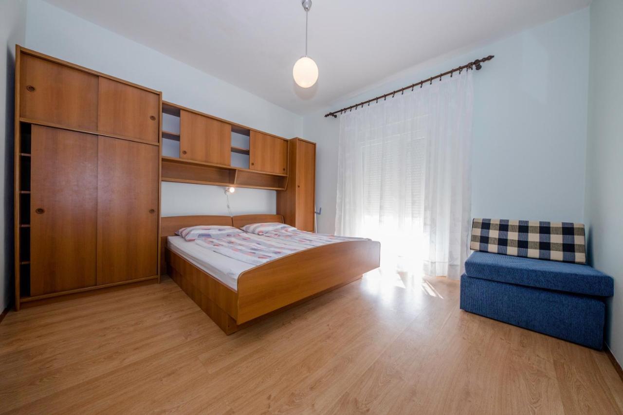 Apartments By The Sea Supetarska Draga - Donja, Rab - 11769 Экстерьер фото