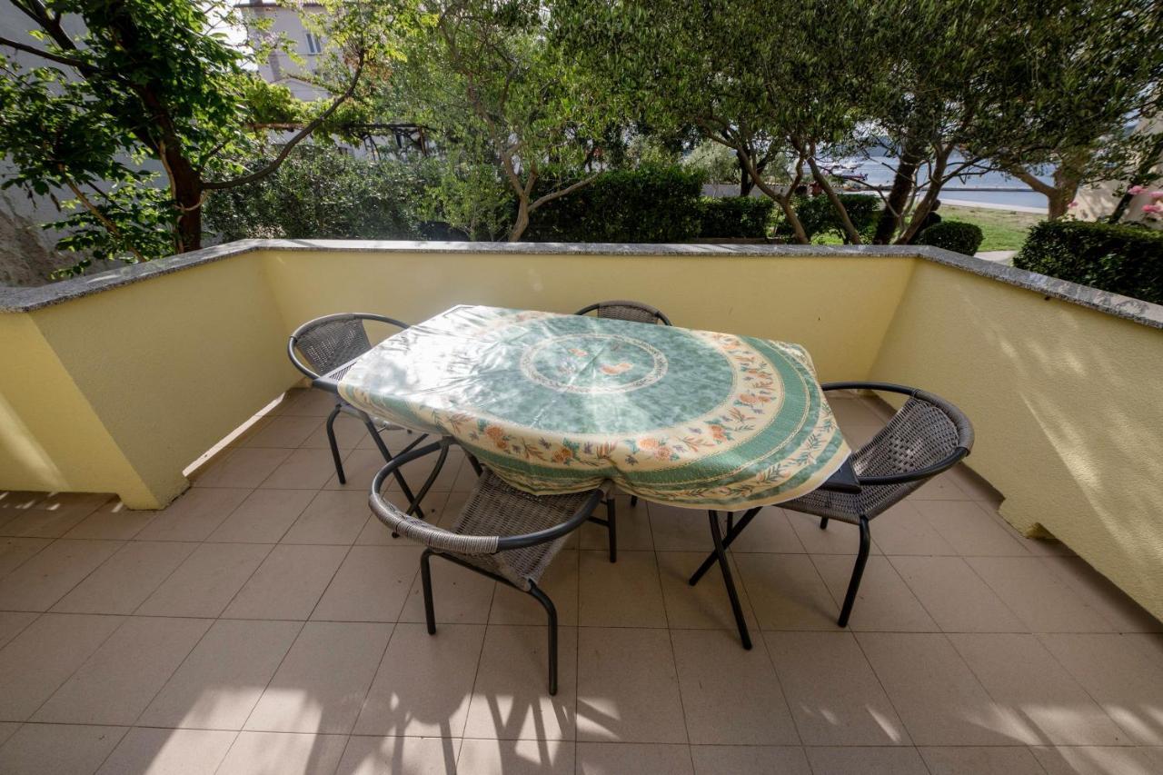 Apartments By The Sea Supetarska Draga - Donja, Rab - 11769 Экстерьер фото
