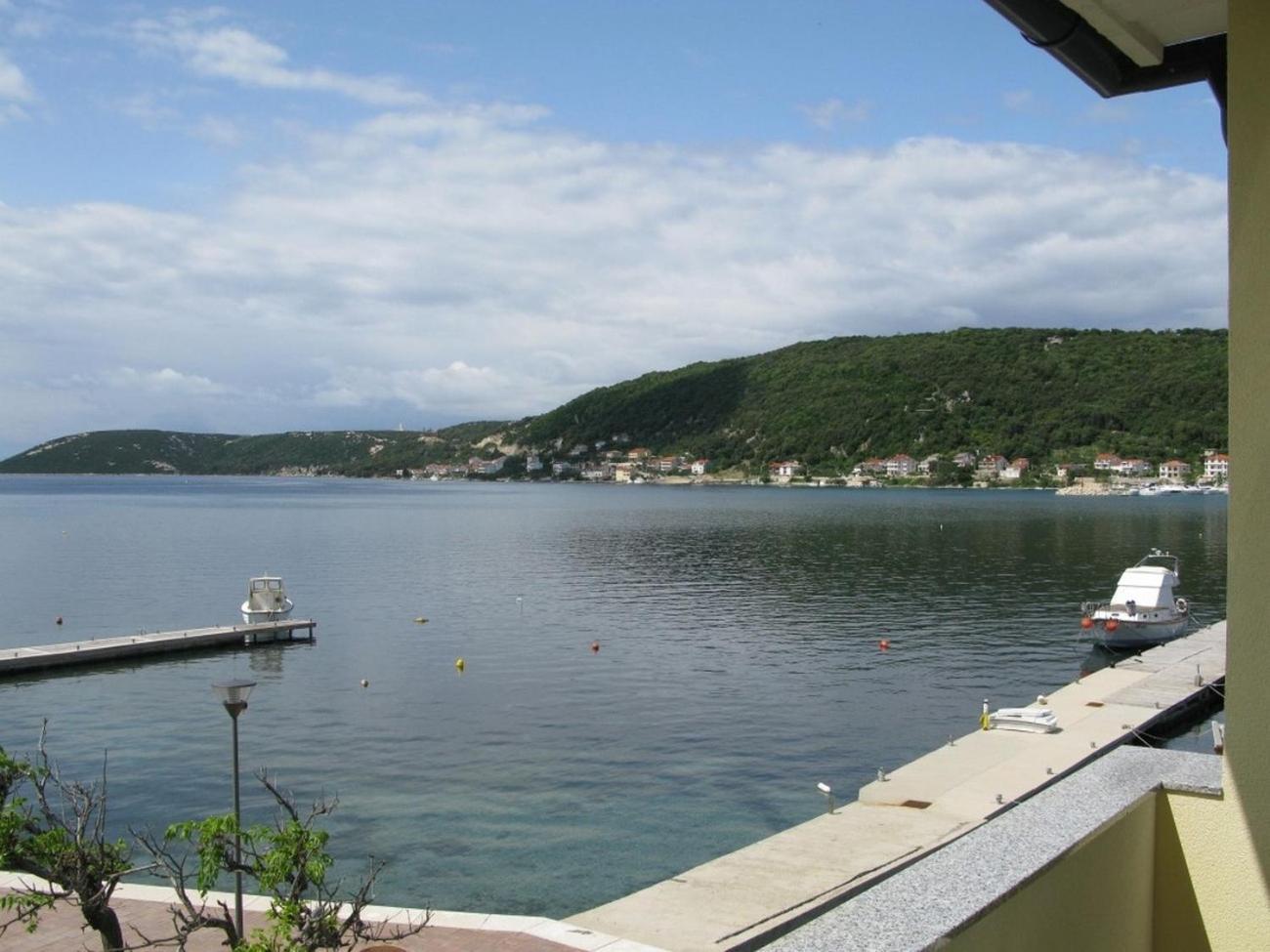 Apartments By The Sea Supetarska Draga - Donja, Rab - 11769 Экстерьер фото