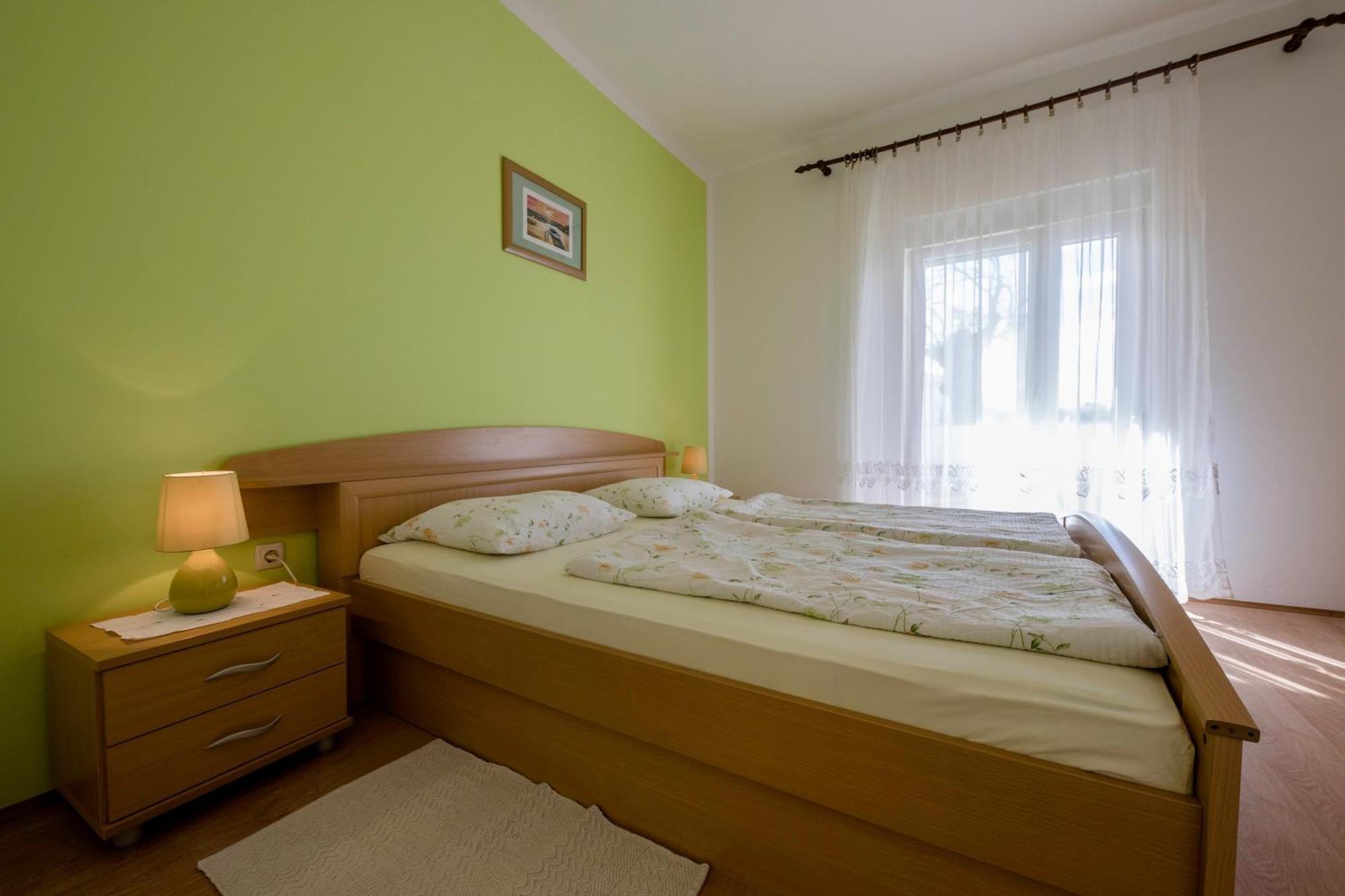 Apartments By The Sea Supetarska Draga - Donja, Rab - 11769 Номер фото
